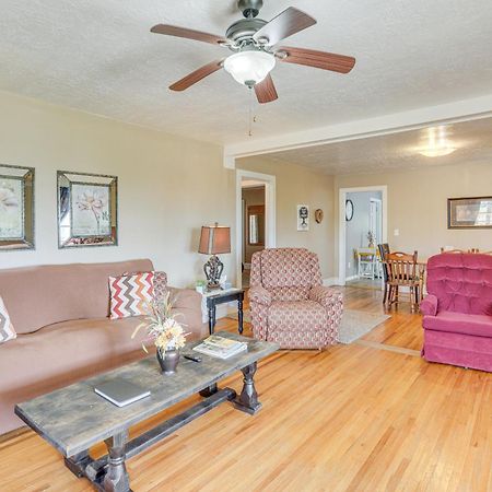 Charming Gadsden Home With Golf Course Views! 外观 照片