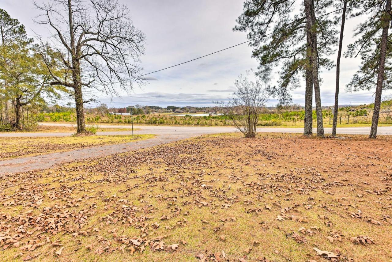Charming Gadsden Home With Golf Course Views! 外观 照片