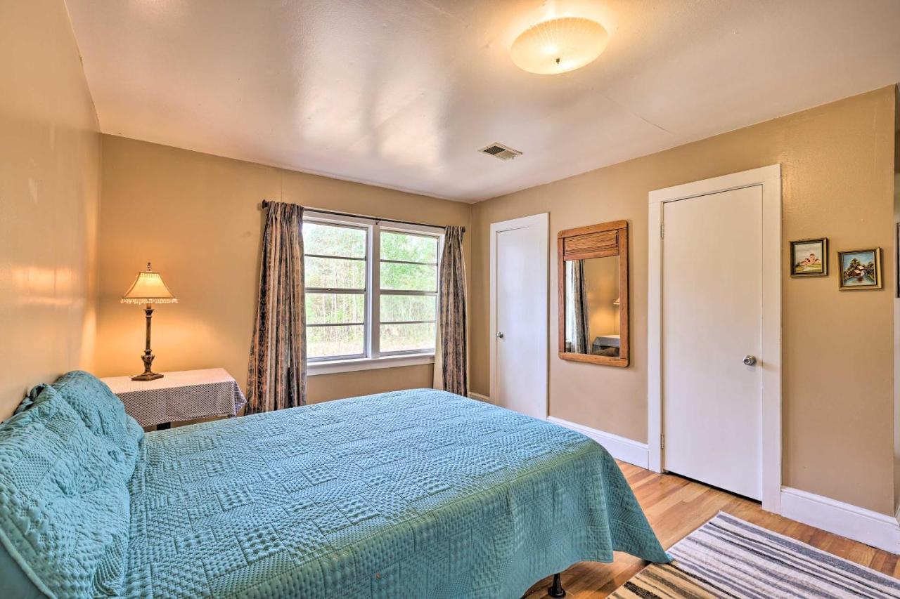 Charming Gadsden Home With Golf Course Views! 外观 照片