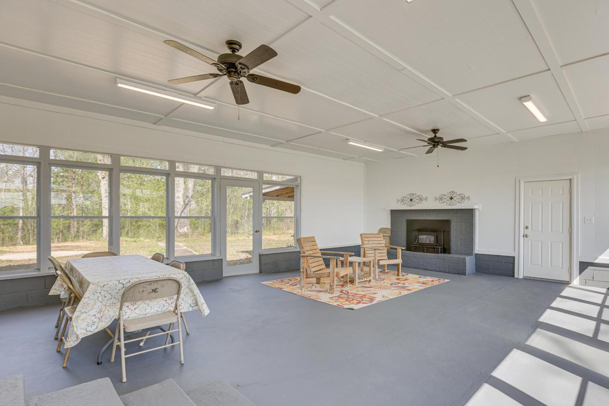 Charming Gadsden Home With Golf Course Views! 外观 照片