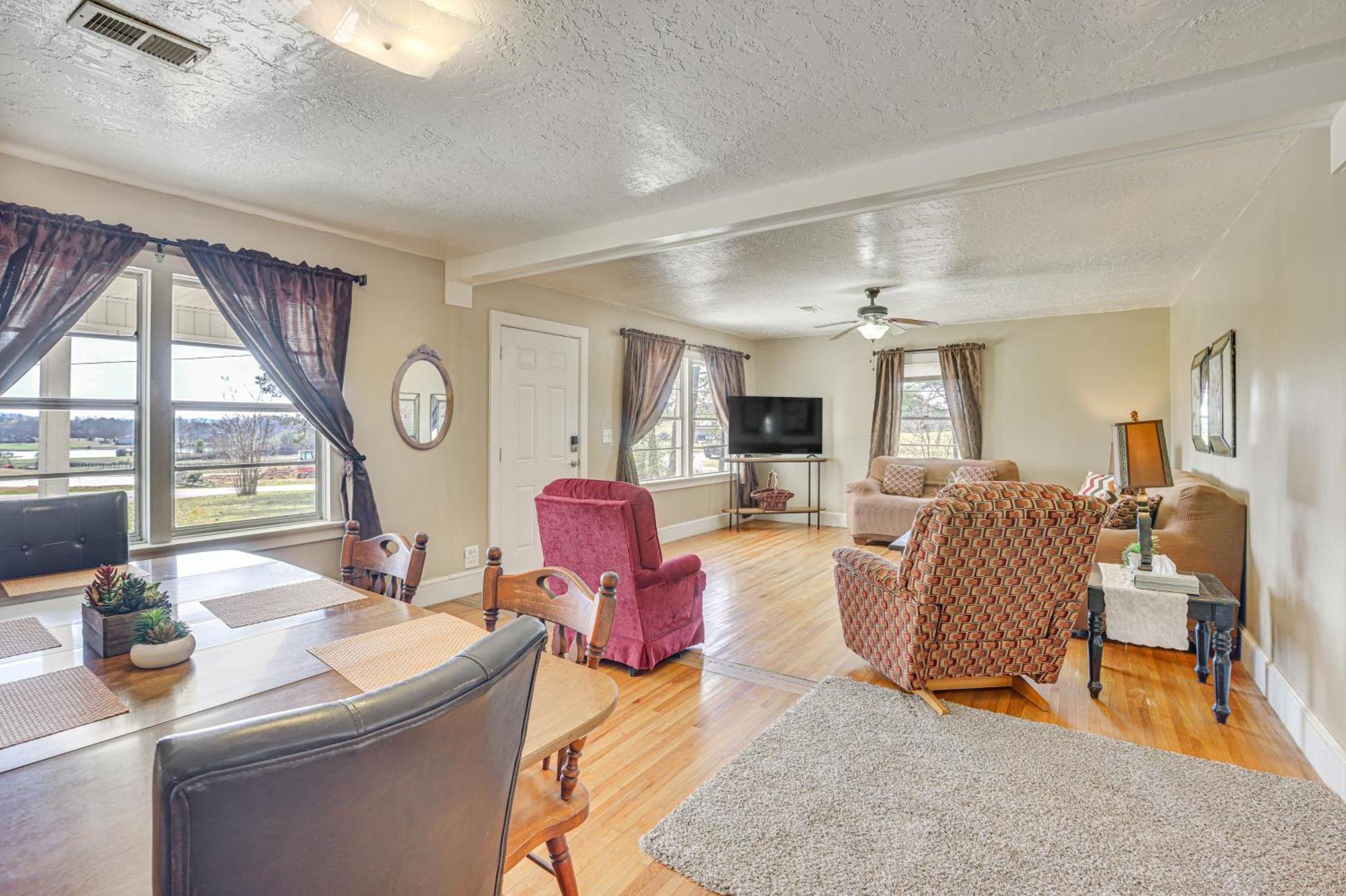 Charming Gadsden Home With Golf Course Views! 外观 照片