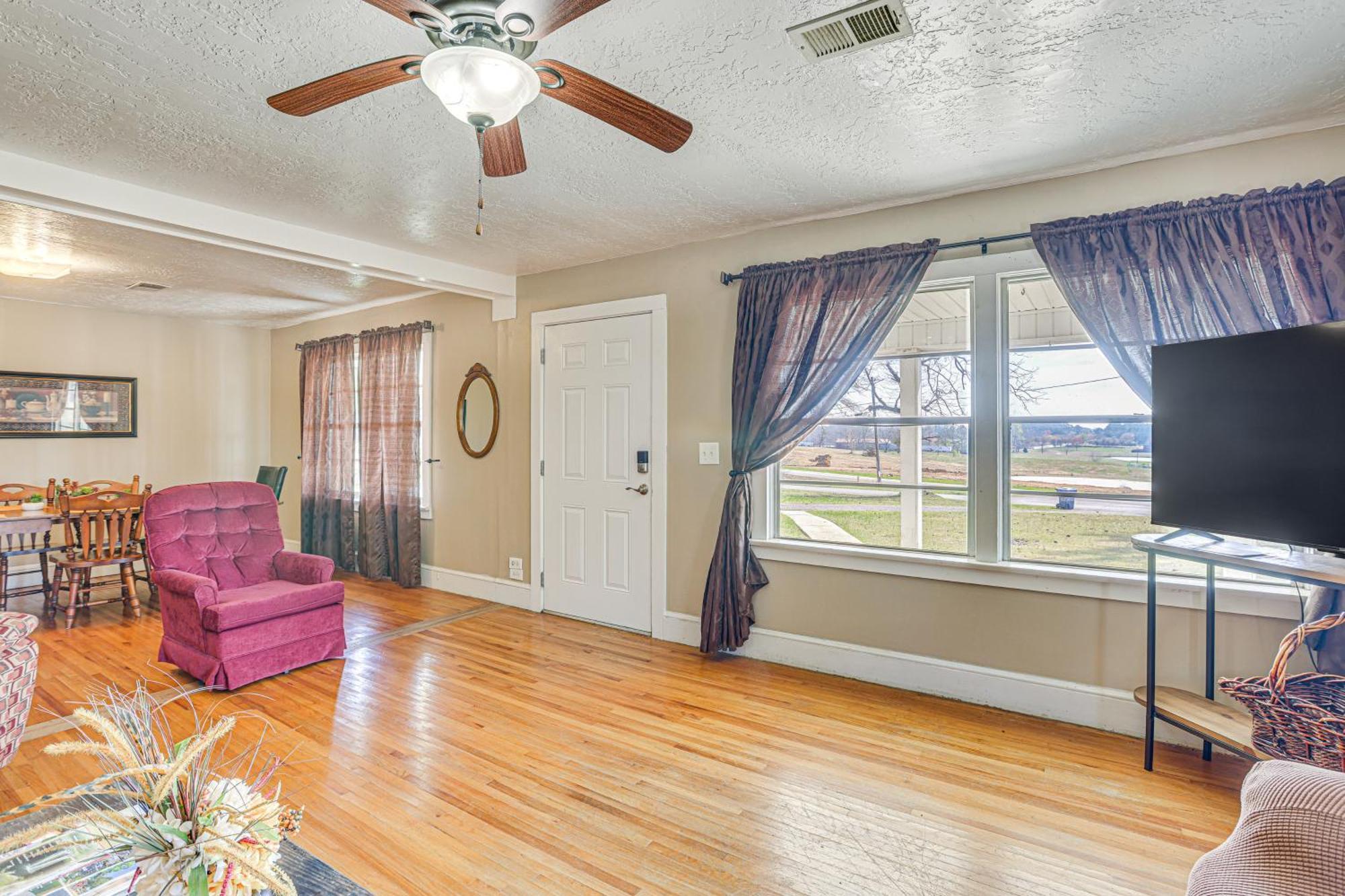 Charming Gadsden Home With Golf Course Views! 外观 照片