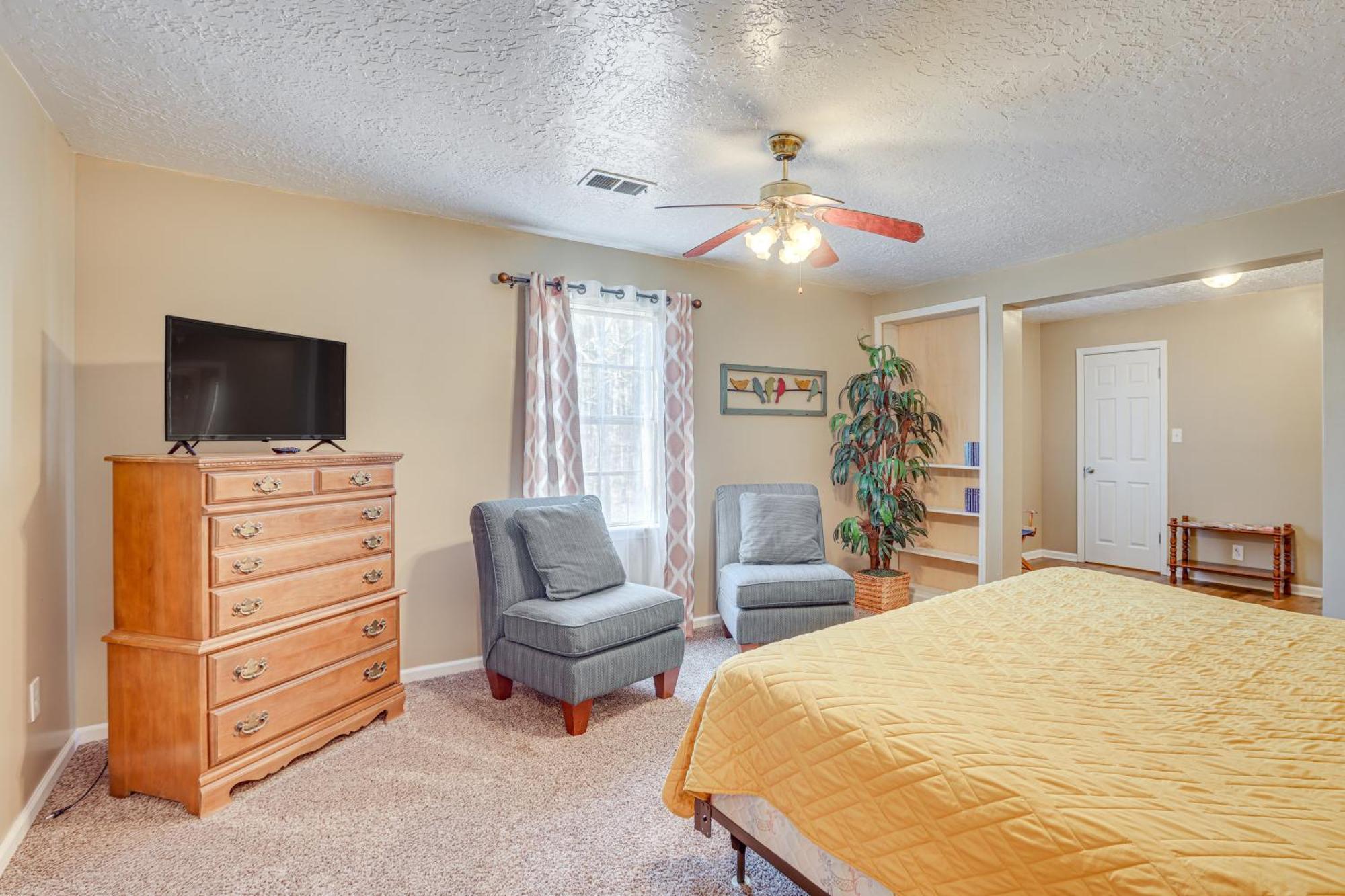 Charming Gadsden Home With Golf Course Views! 外观 照片