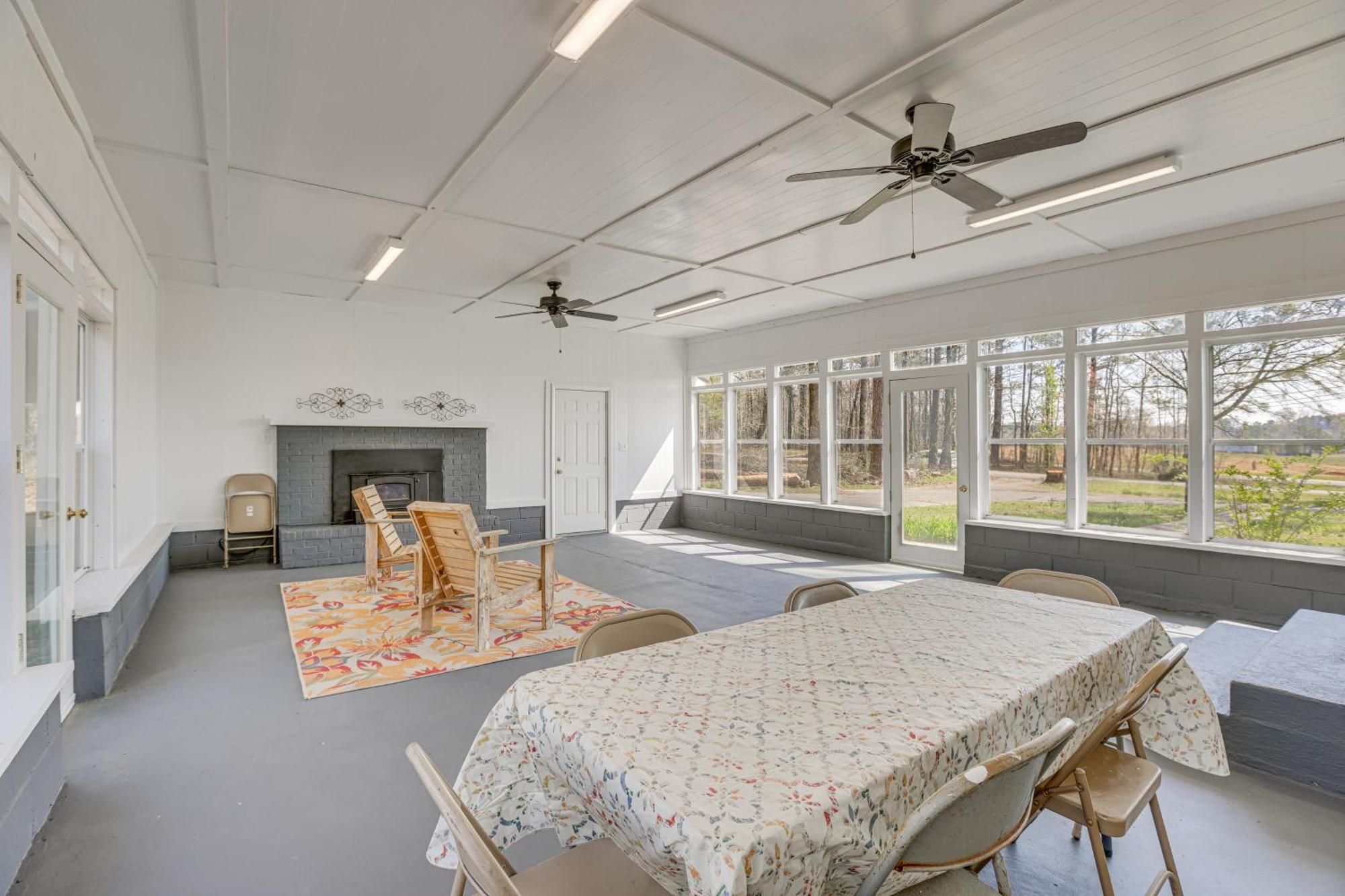 Charming Gadsden Home With Golf Course Views! 外观 照片